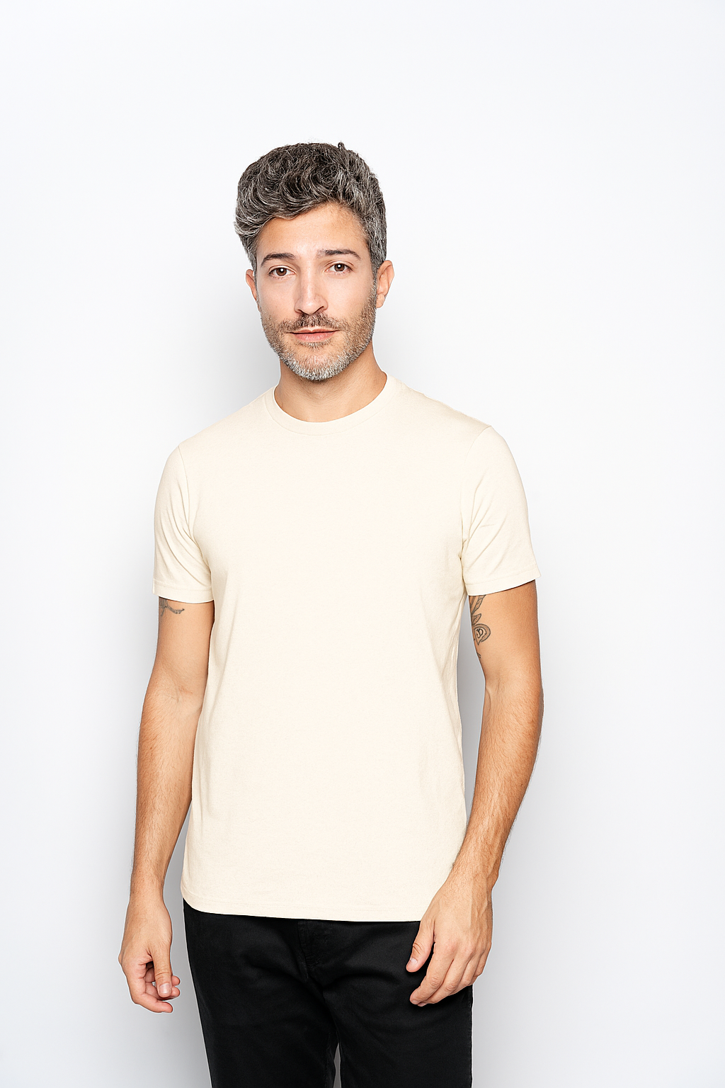 CAMISETA SLIM FIT SEM LOGO CREME - GOLA O