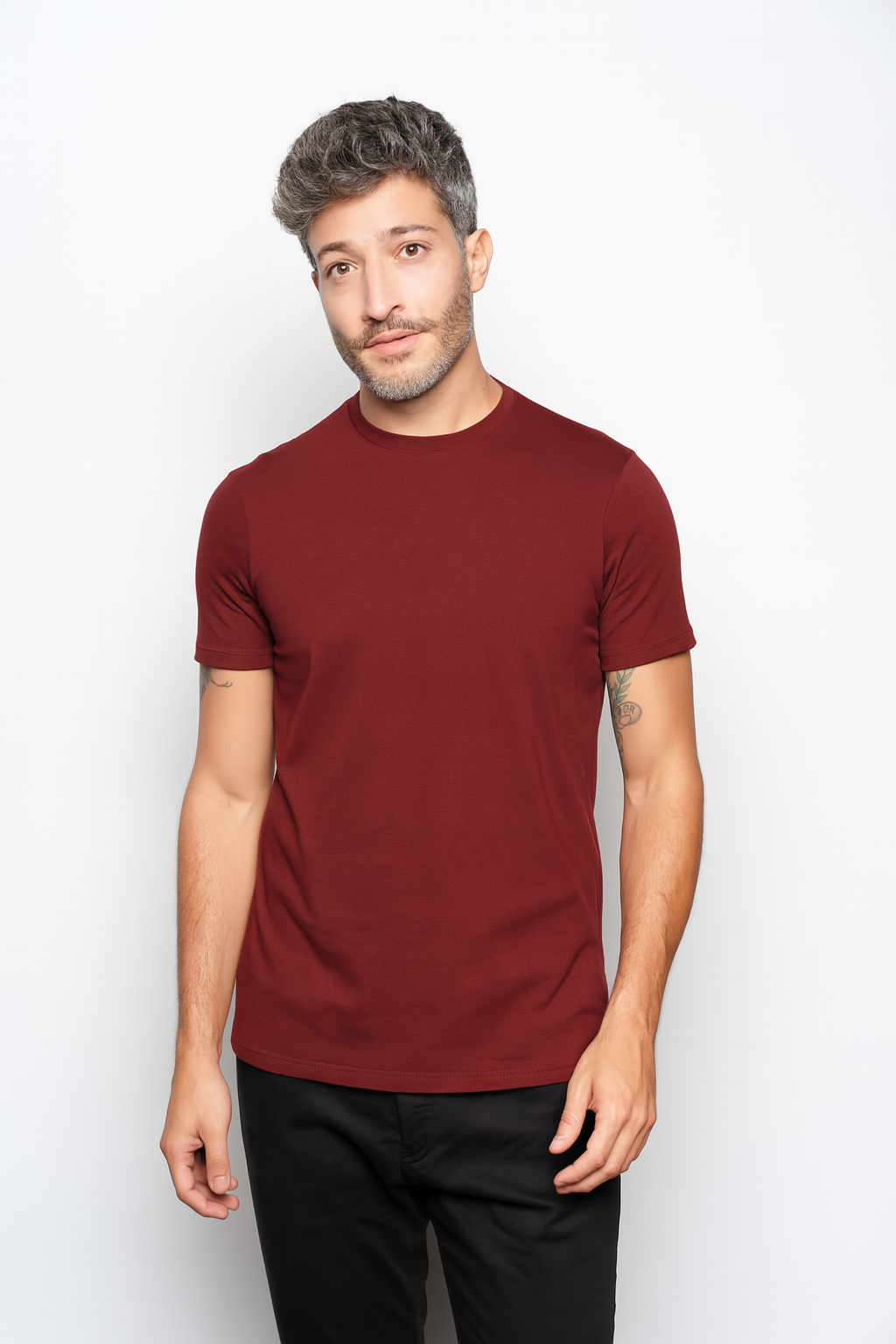 CAMISETA SLIM FIT SEM LOGO VINHO - GOLA O