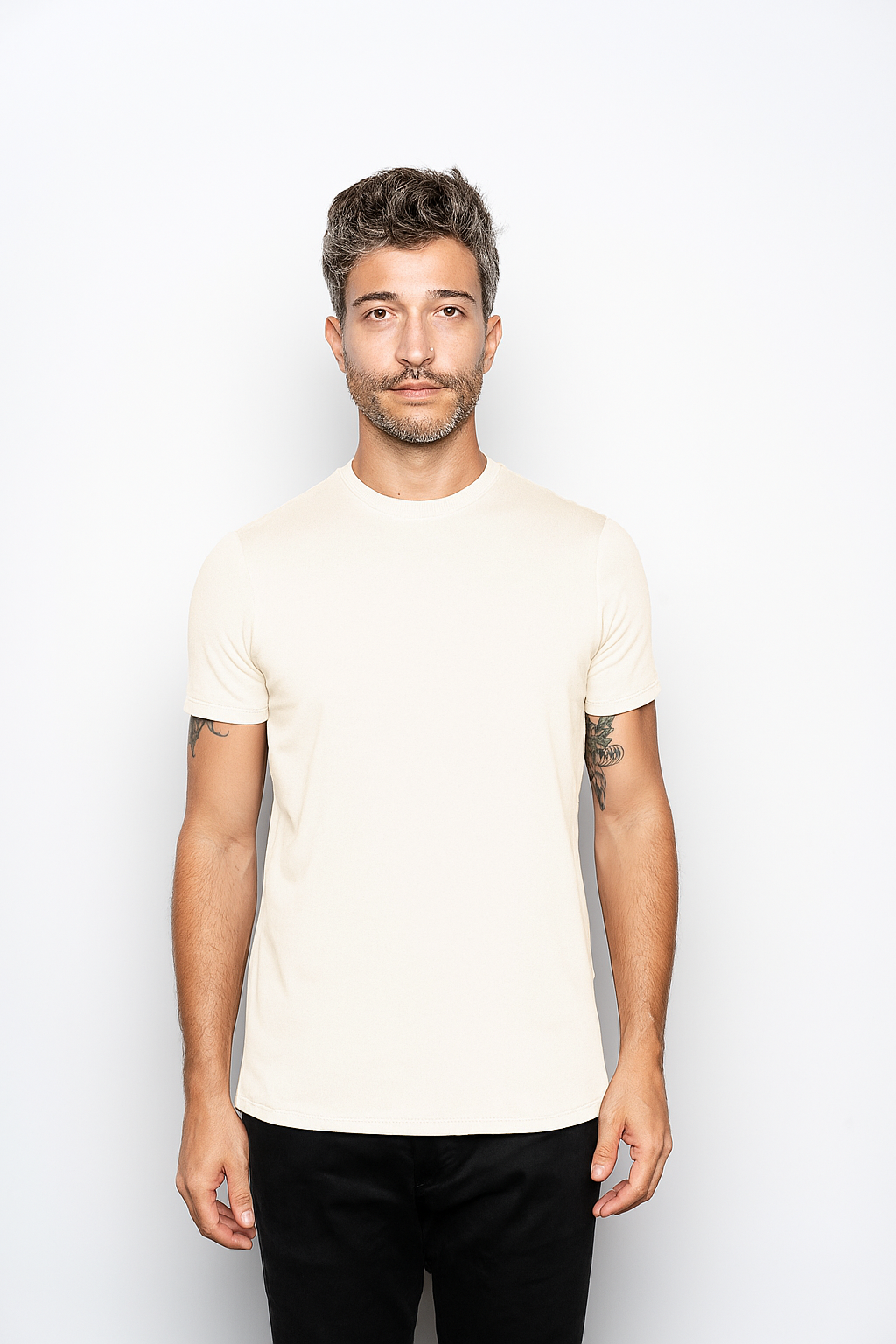 CAMISETA SLIM FIT SEM LOGO CREME - GOLA O