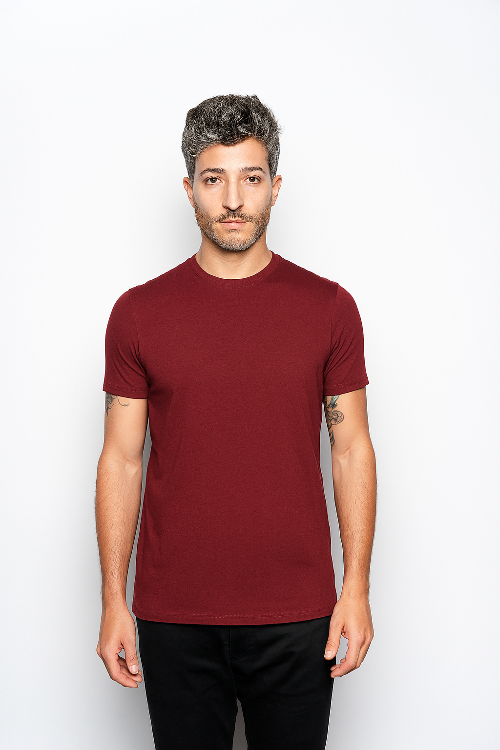 CAMISETA SLIM FIT SEM LOGO VINHO - GOLA O