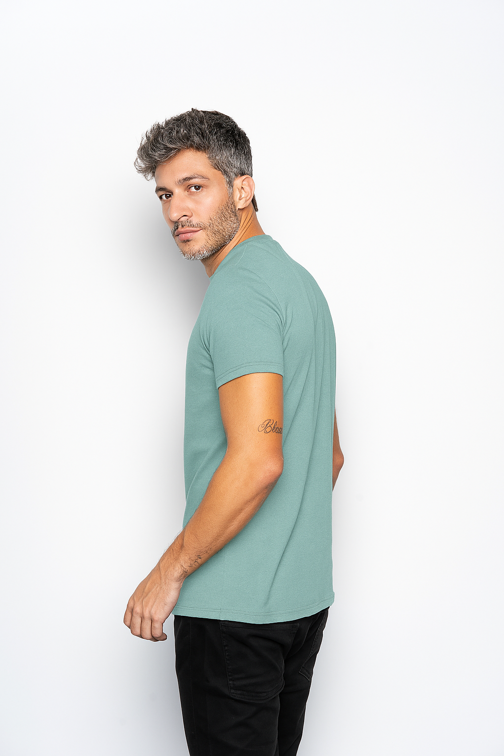 CAMISETA SLIM FIT SEM LOGO BRISA - GOLA O