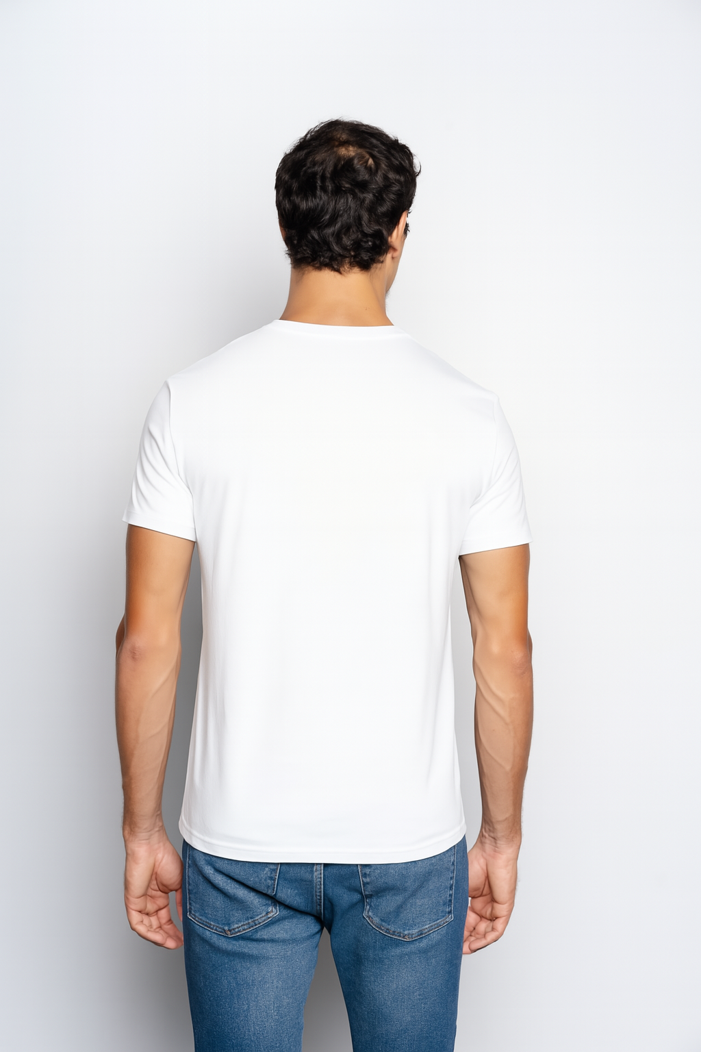T-Shirt Pima Branca Gola V Importada