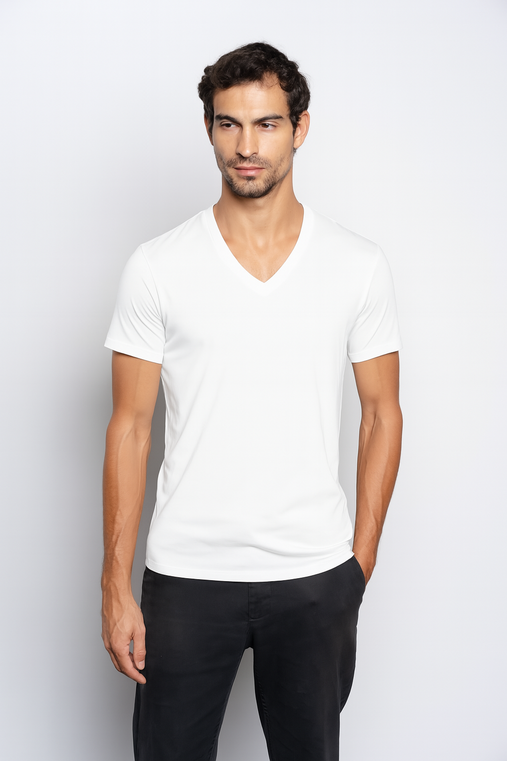 T-Shirt Pima Branca Gola V Importada