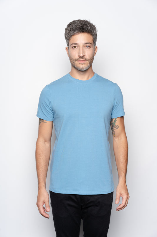 CAMISETA SLIM FIT SEM LOGO AZUL DENIM - GOLA O