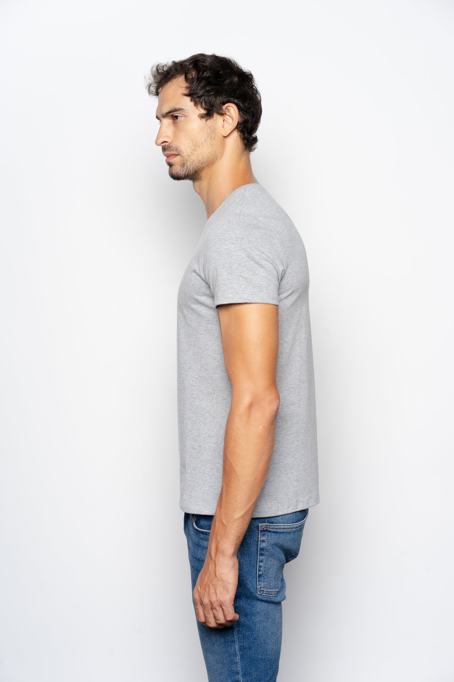 CAMISETA SLIM FIT SEM LOGO CINZA - GOLA O