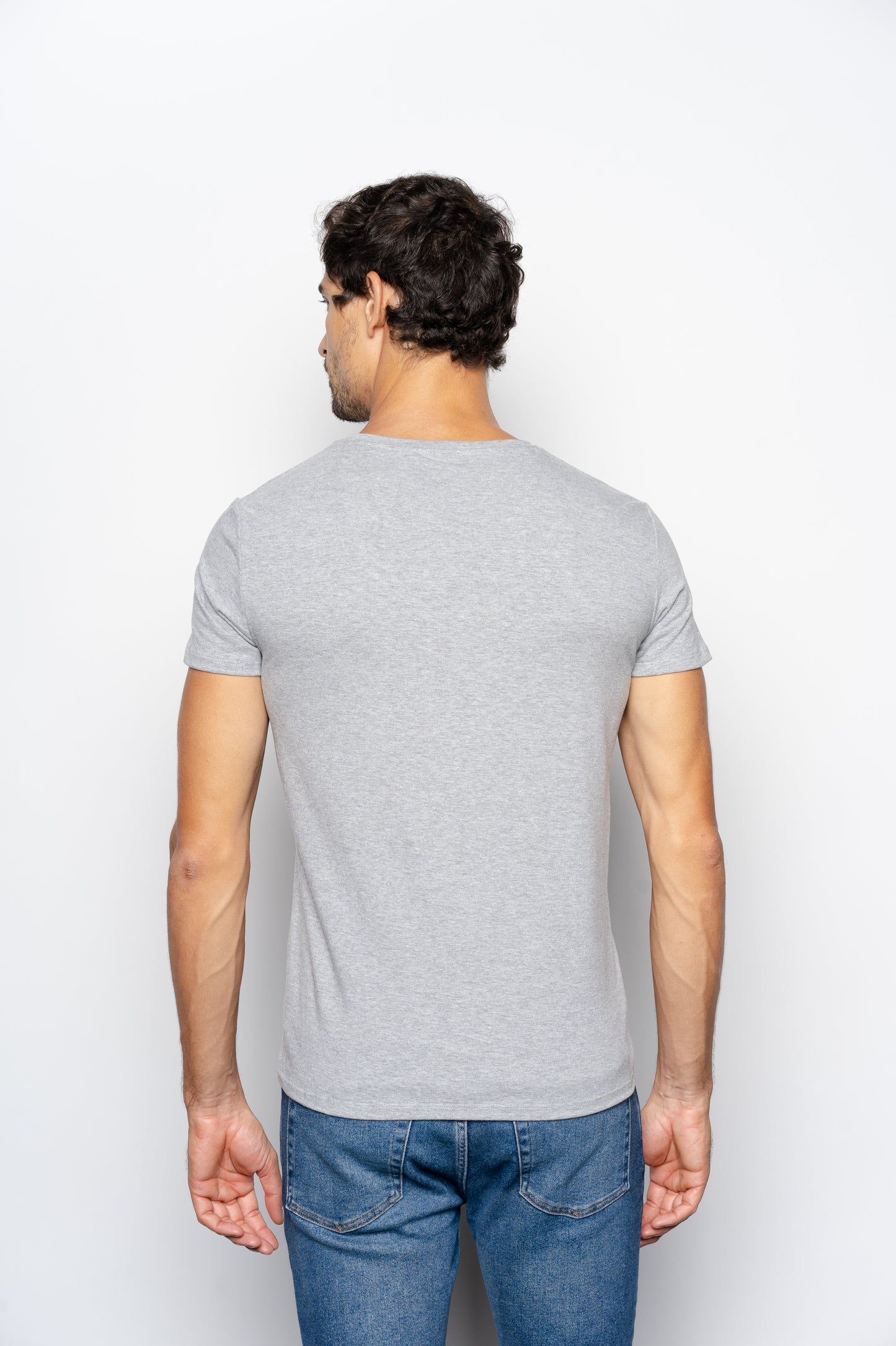 CAMISETA SLIM FIT SEM LOGO CINZA - GOLA O