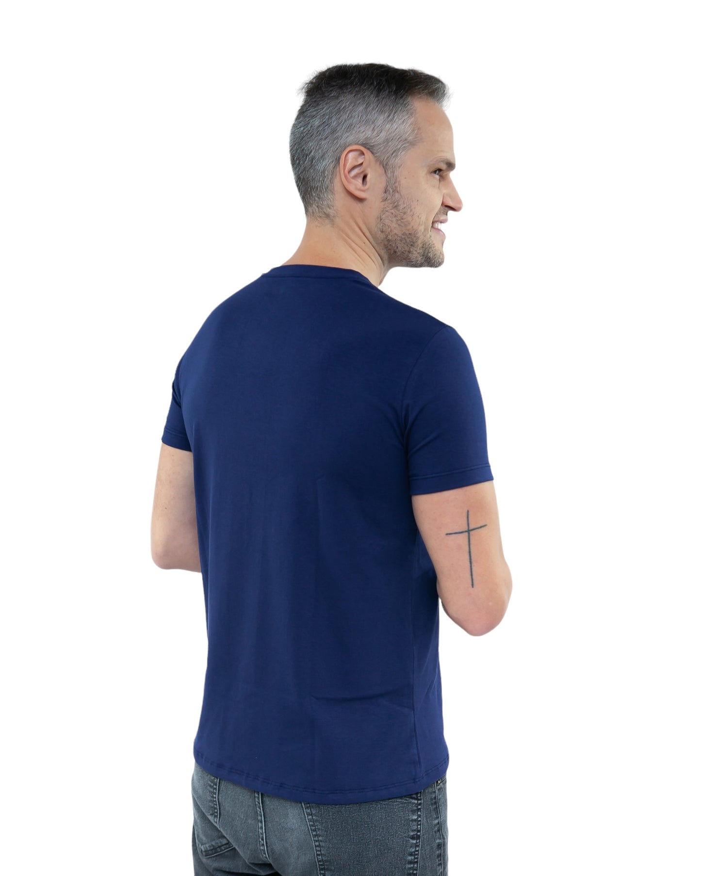 CAMISETA SLIM FIT SEM LOGO AZUL - GOLA V