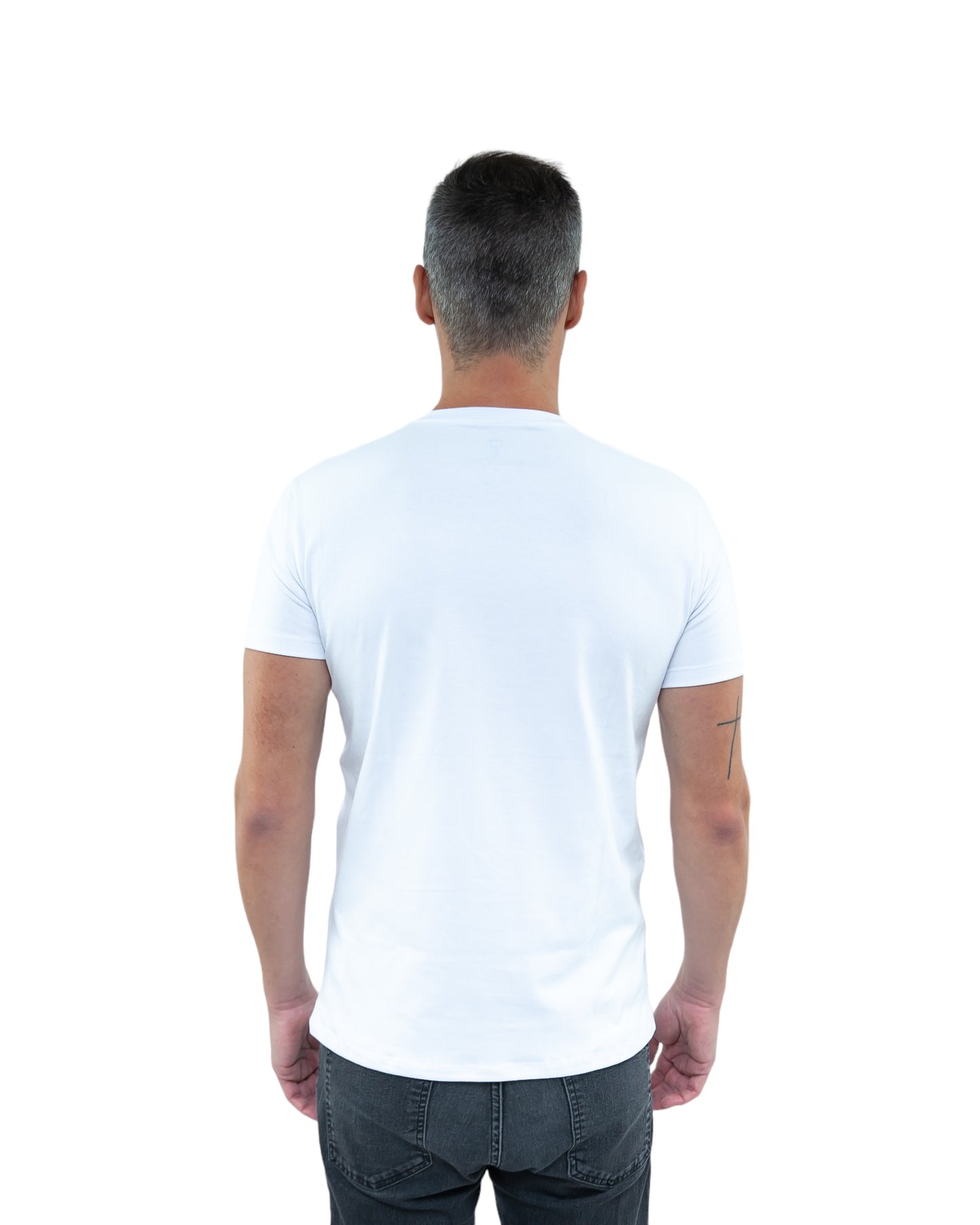 CAMISETA SLIM FIT SEM LOGO BRANCA - GOLA V